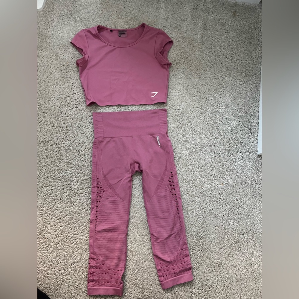 GymShark matching crop top and leggings size Medium